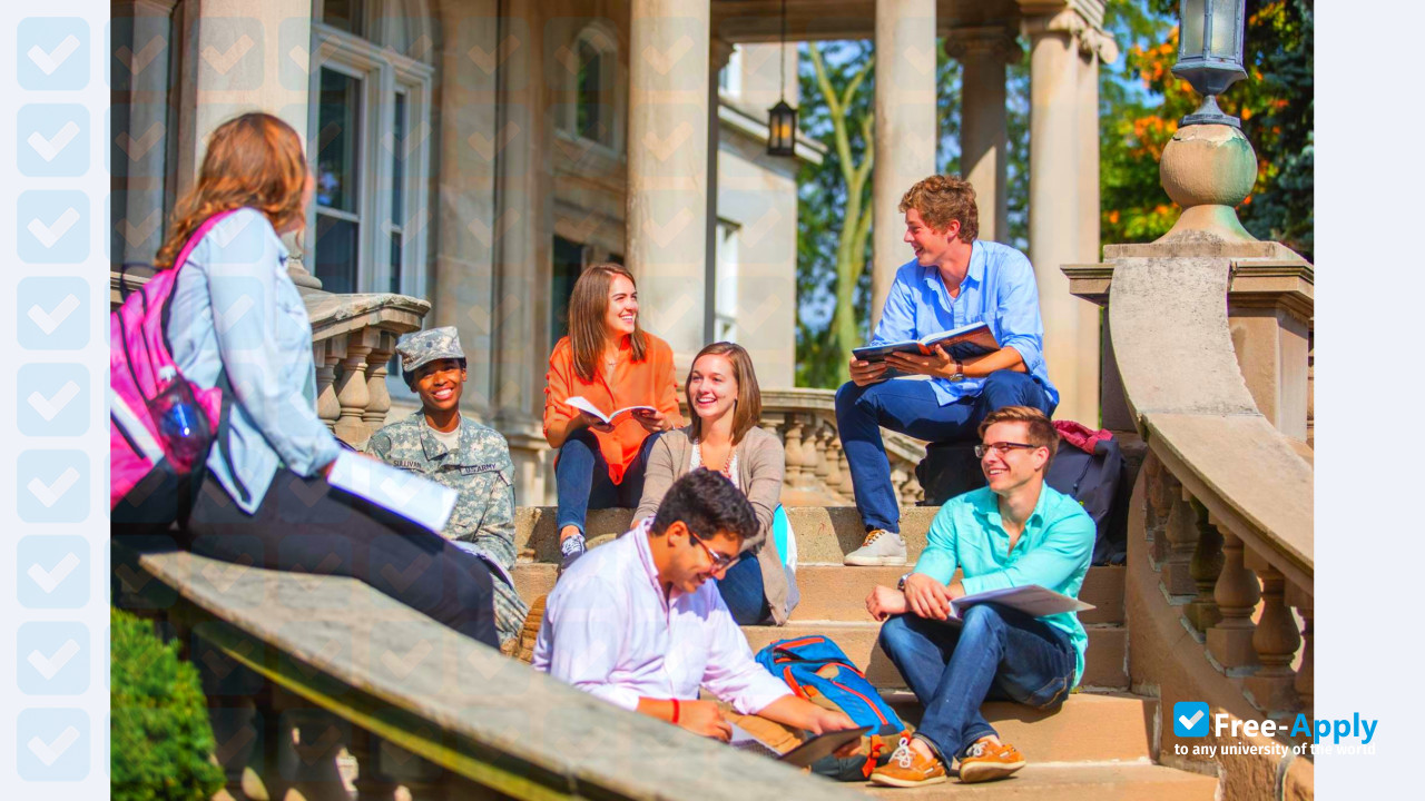 Olivet Nazarene University photo #2