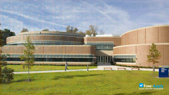 Foto de la University of Michigan Dearborn #13