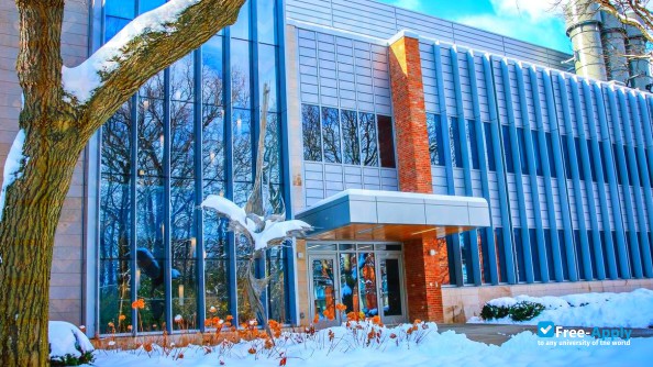 Foto de la University of Michigan Dearborn #11