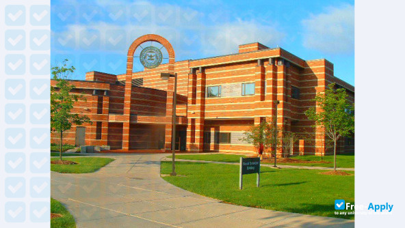 Foto de la University of Michigan Dearborn #6