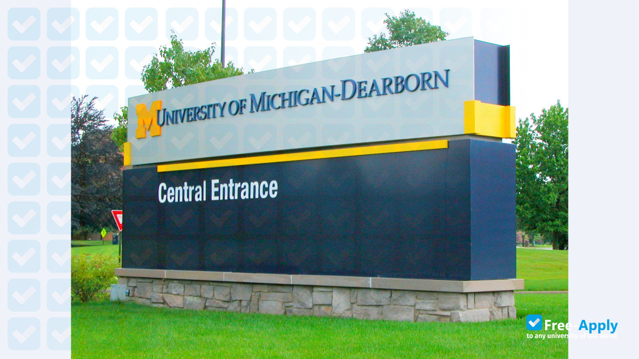 Foto de la University of Michigan Dearborn #9