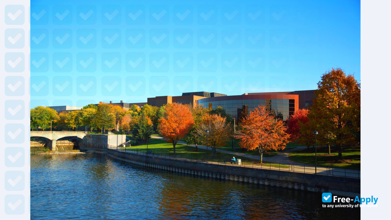 University of Michigan Flint photo #10