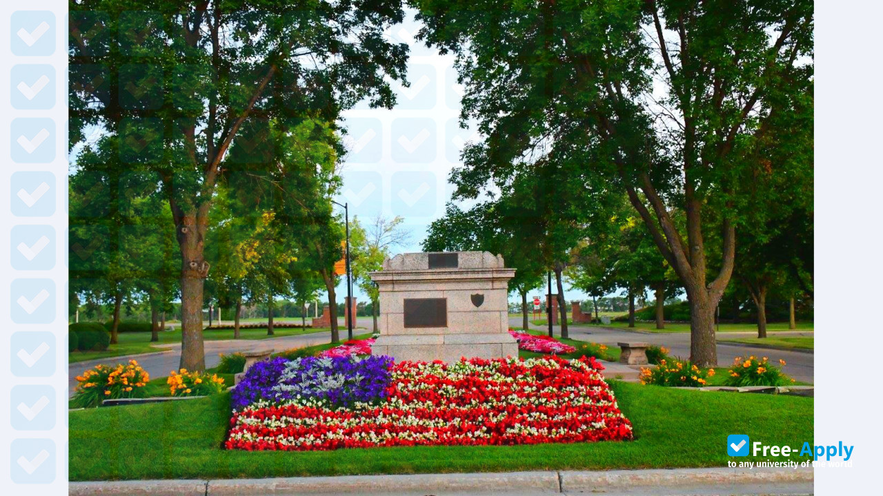 University of Minnesota Crookston photo #7