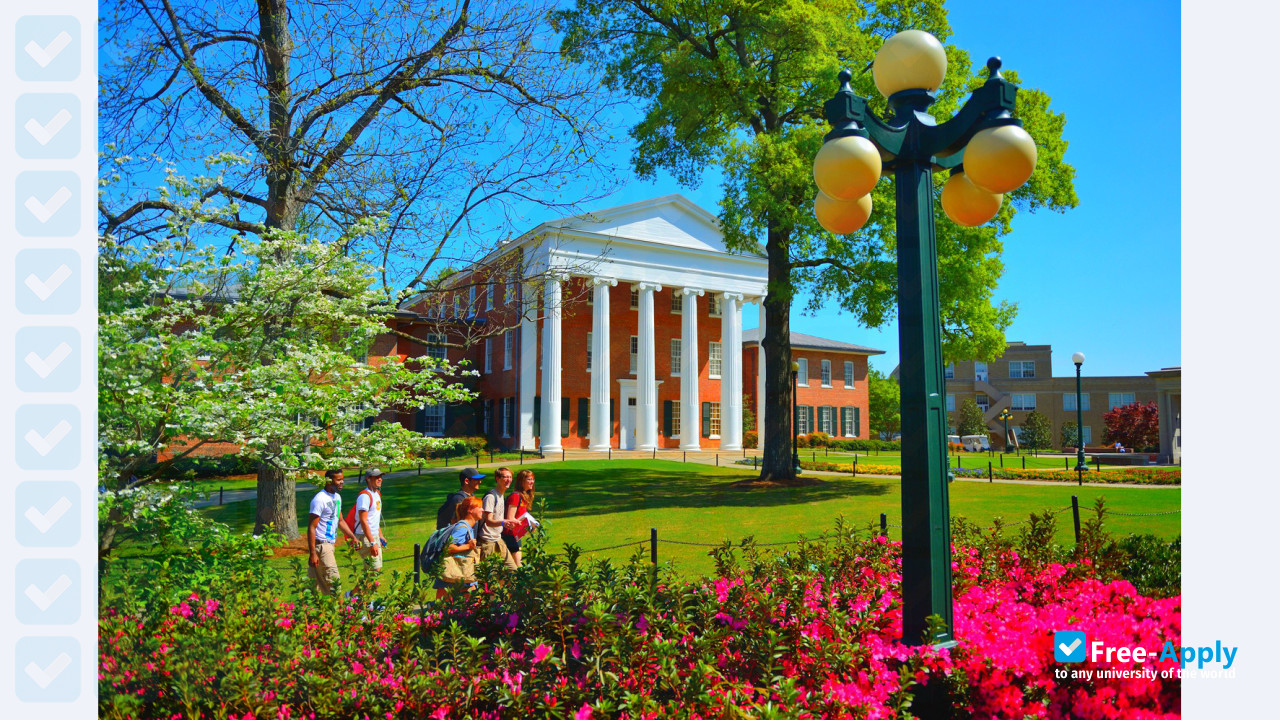 Foto de la University of Mississippi #7