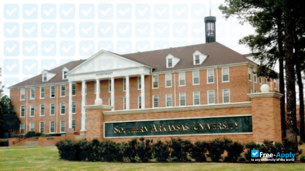 Southern Arkansas University photo #3