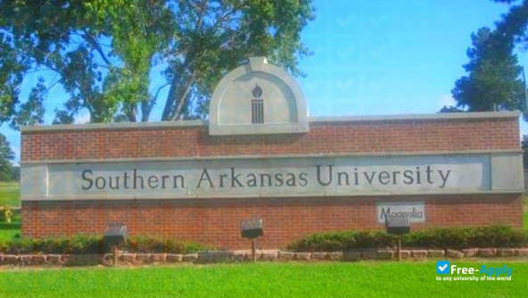 Southern Arkansas University photo #10
