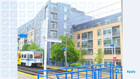 Foto de la University of Baltimore #9