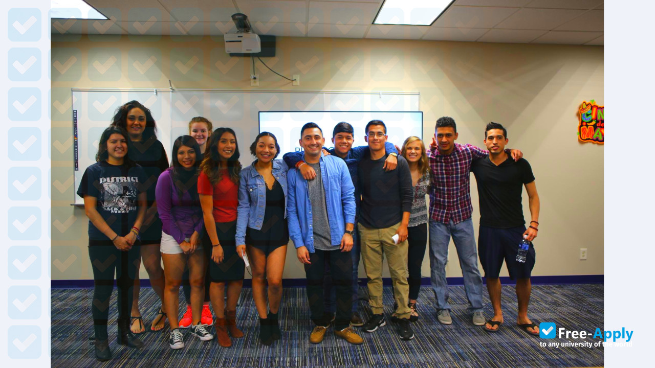 University of Saint Mary photo #15