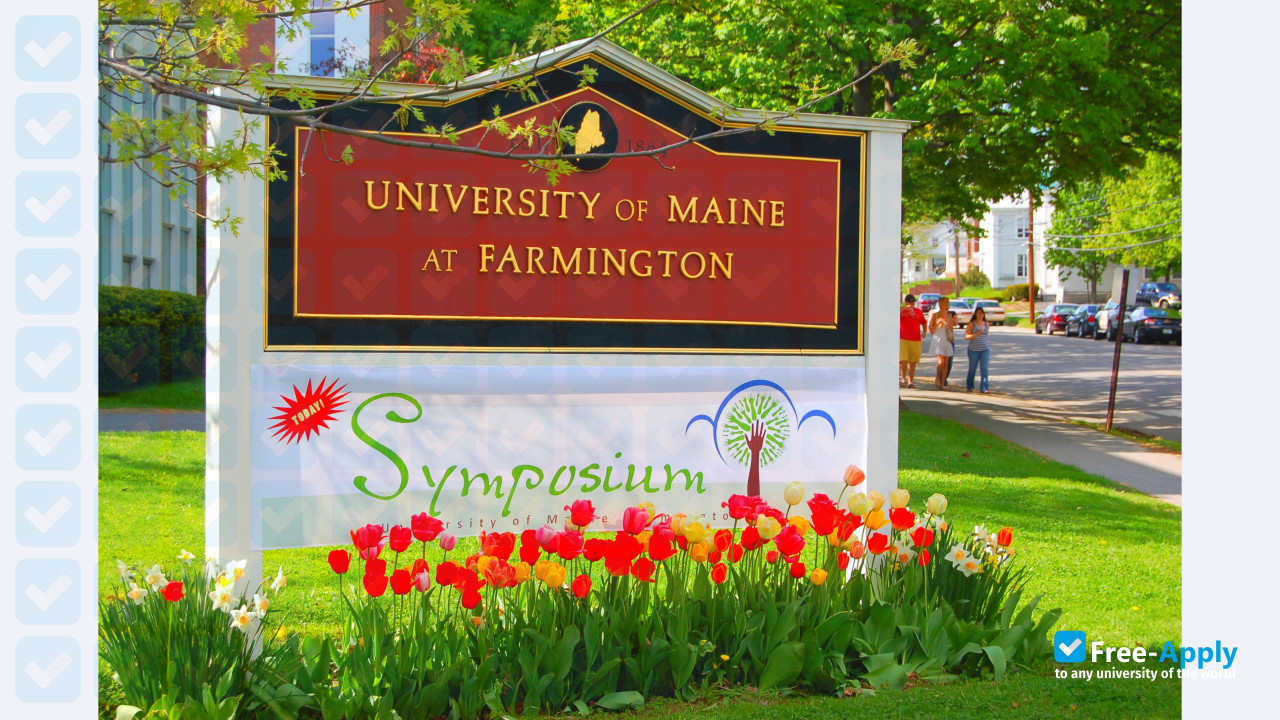 Foto de la University of Maine Farmington #2