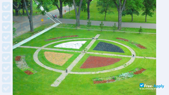 Foto de la United Tribes Technical College #15