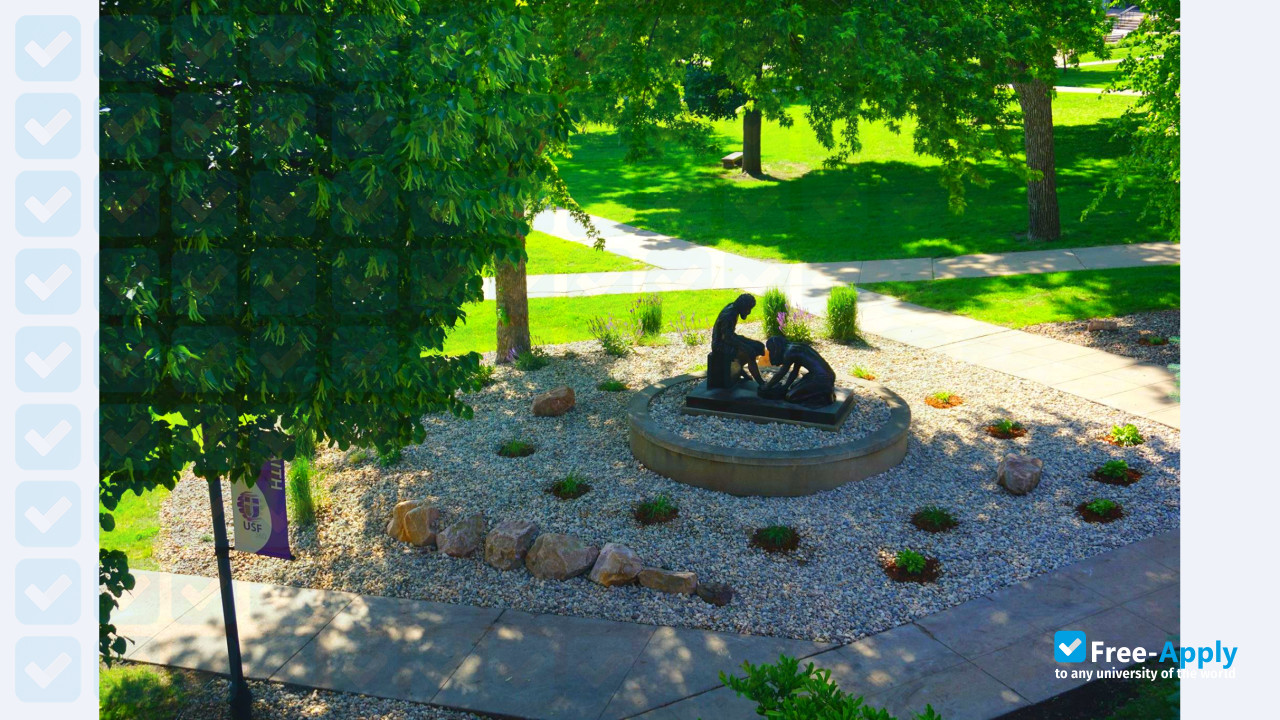 Foto de la University of Sioux Falls #15