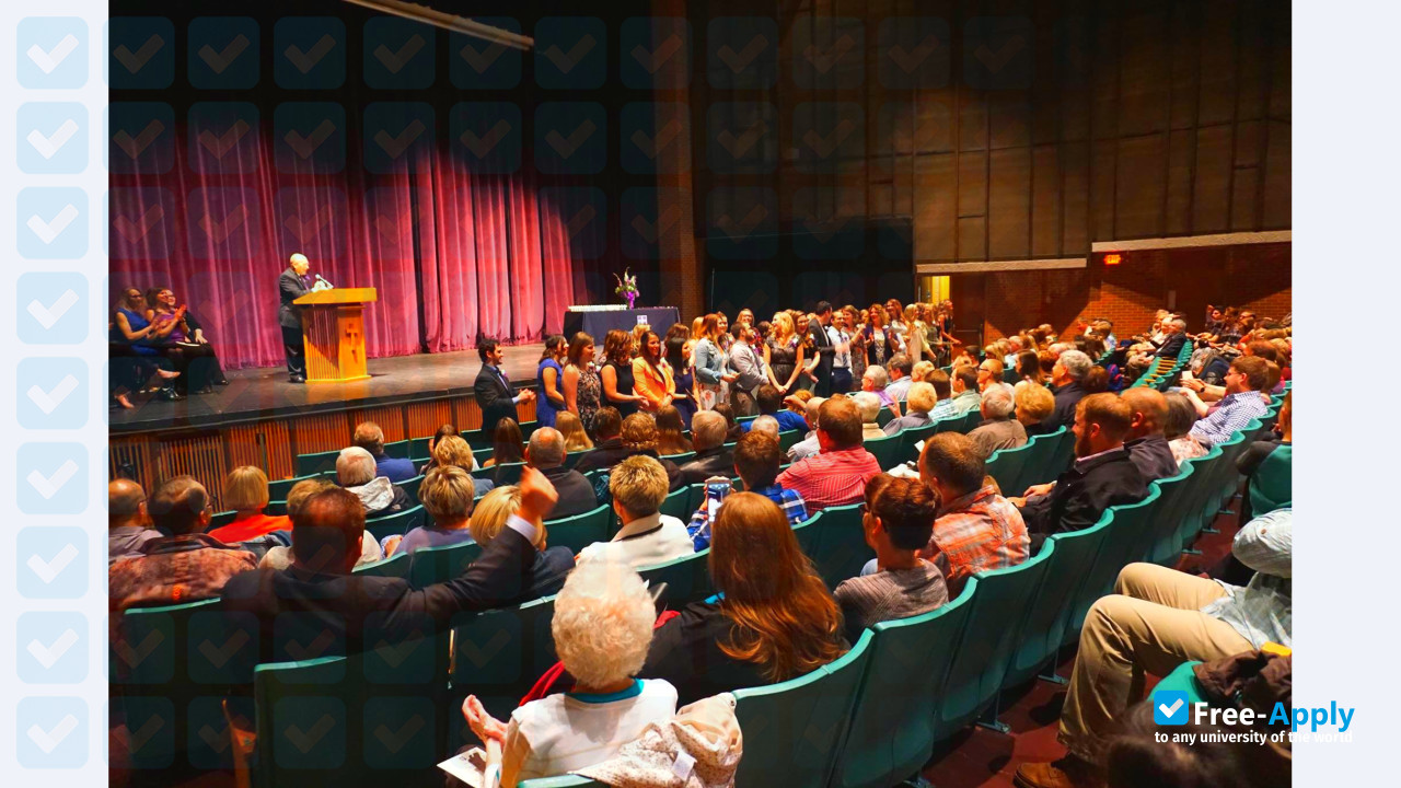 Foto de la University of Sioux Falls #13