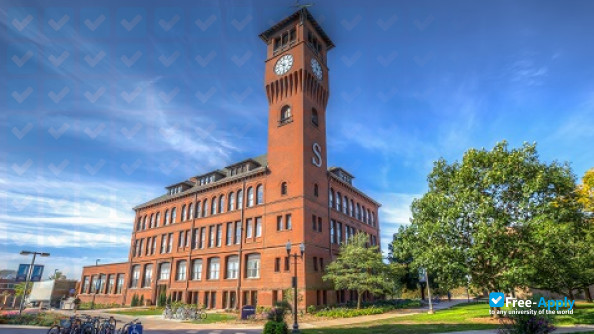 University of Wisconsin-Stout photo #9