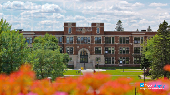 University of Wisconsin-Superior photo #10
