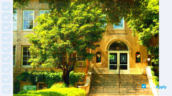 University of La Verne photo #2