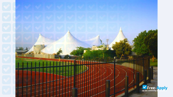 University of La Verne photo #6