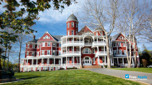 Southern Virginia University photo #2