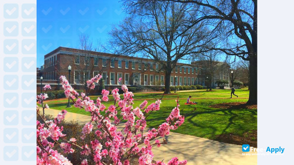 Photo de l’University of North Carolina at Greensboro #9