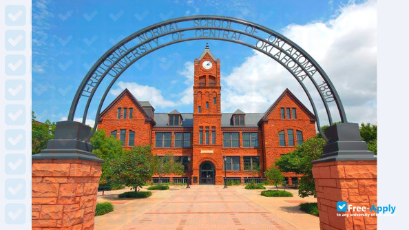 Foto de la University of Central Oklahoma #16