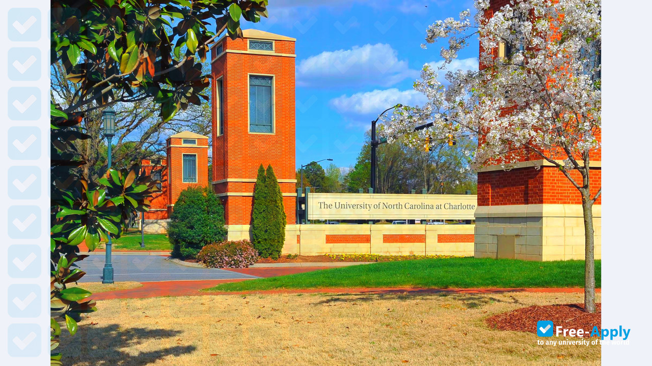 Foto de la University of North Carolina at Charlotte #6