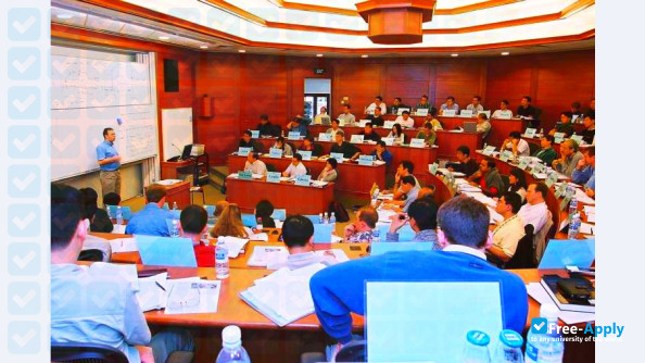 University of Chicago Booth School of Business photo #12