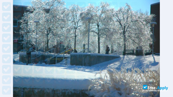Foto de la University of Cincinnati-Clermont College #4