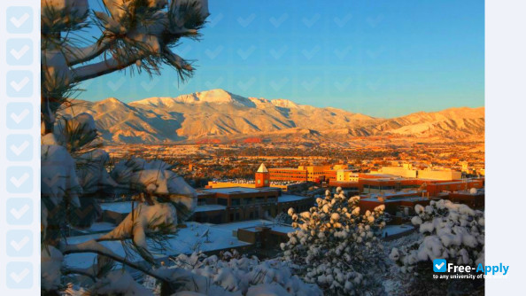 Foto de la University of Colorado Colorado Springs #14