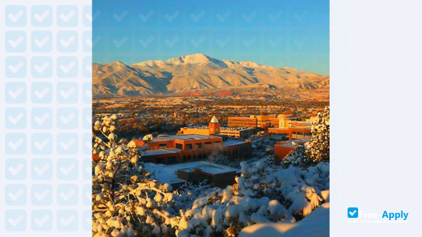 University of Colorado Colorado Springs фотография №13