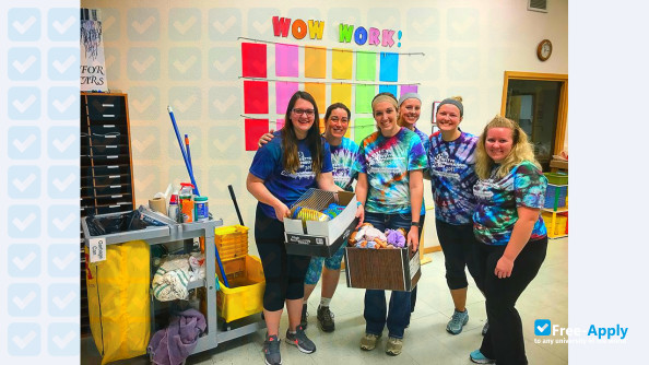 Upper Iowa University photo #11
