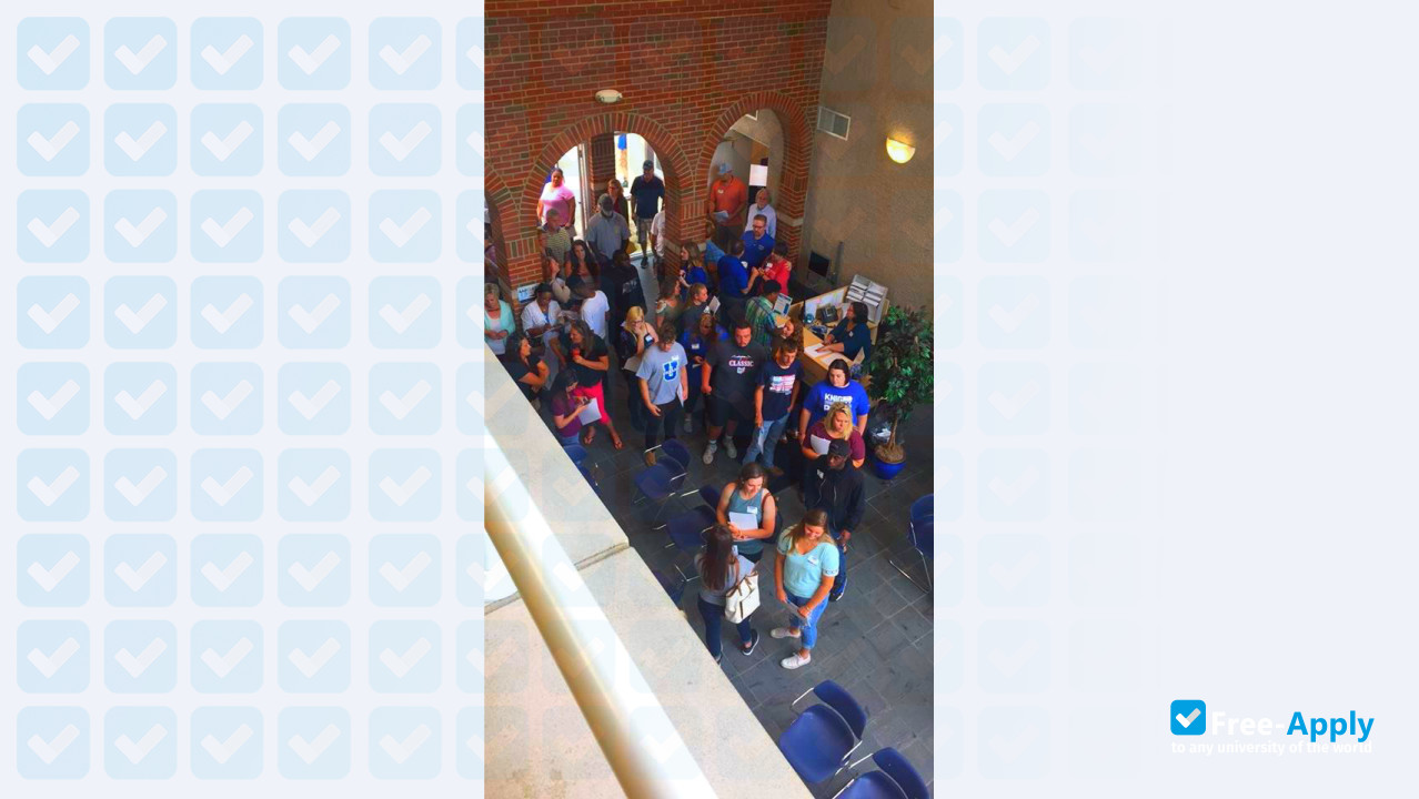 Foto de la Urbana University #3
