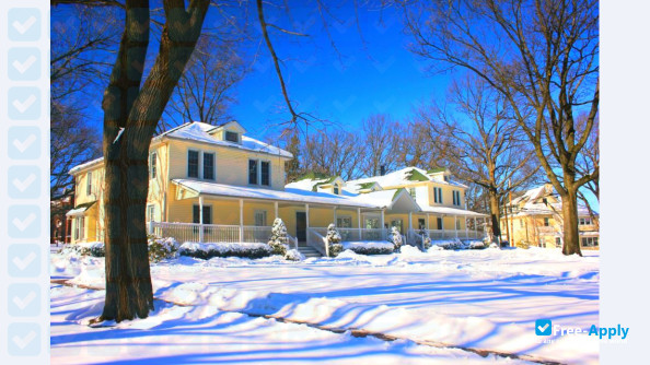 Wagner College photo #2