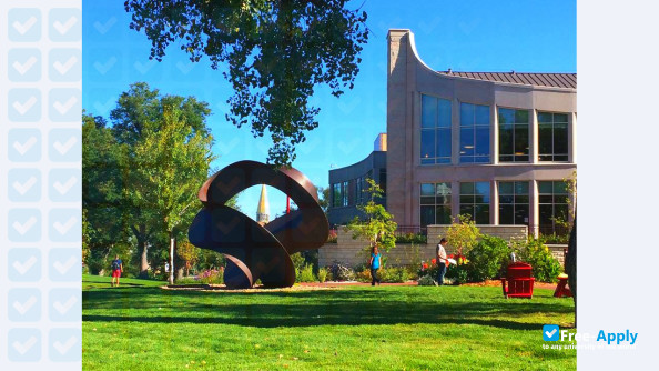 Foto de la University of Denver #9