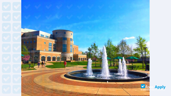 University of Southern Indiana photo #11