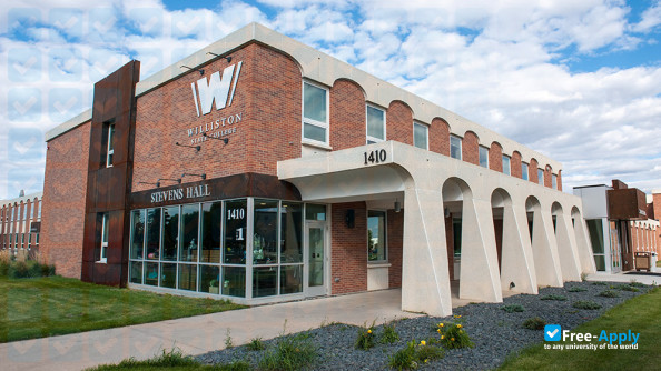 Williston State College photo #11