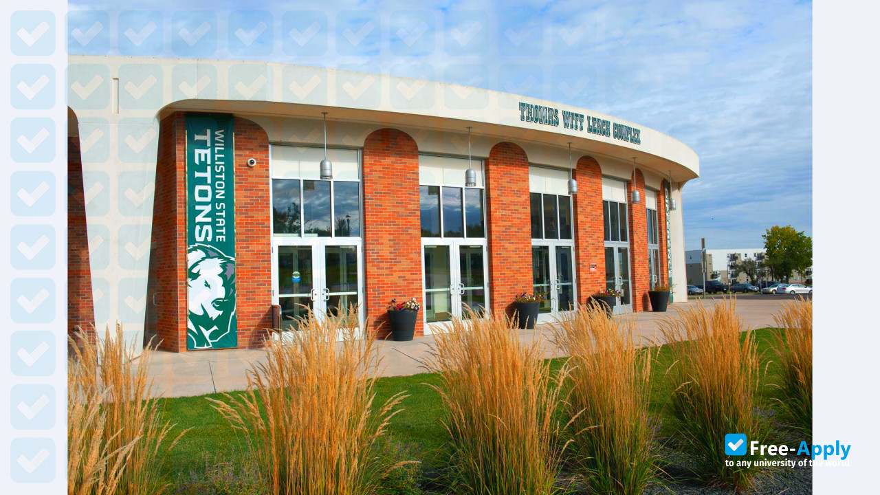 Williston State College photo #8