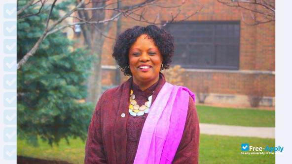 Winona State University photo #11