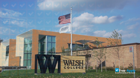 Foto de la Walsh College #6