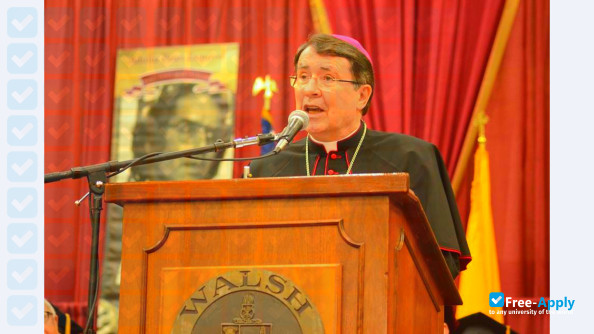 Walsh University photo #8