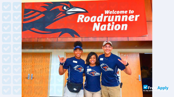 Foto de la University of Texas San Antonio #10