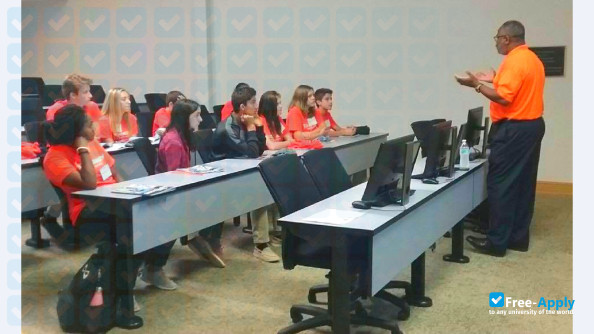 Foto de la UT Health Northeast (University of Texas Health Center at Tyler) #3
