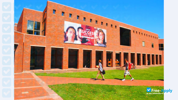 Foto de la University of Hartford #2