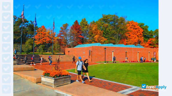 Foto de la University of Hartford #3