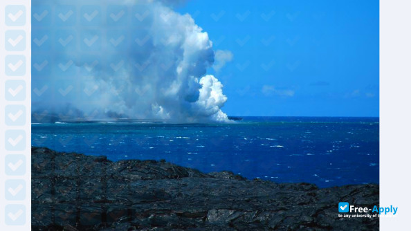 School of Ocean and Earth Science and Technology фотография №4