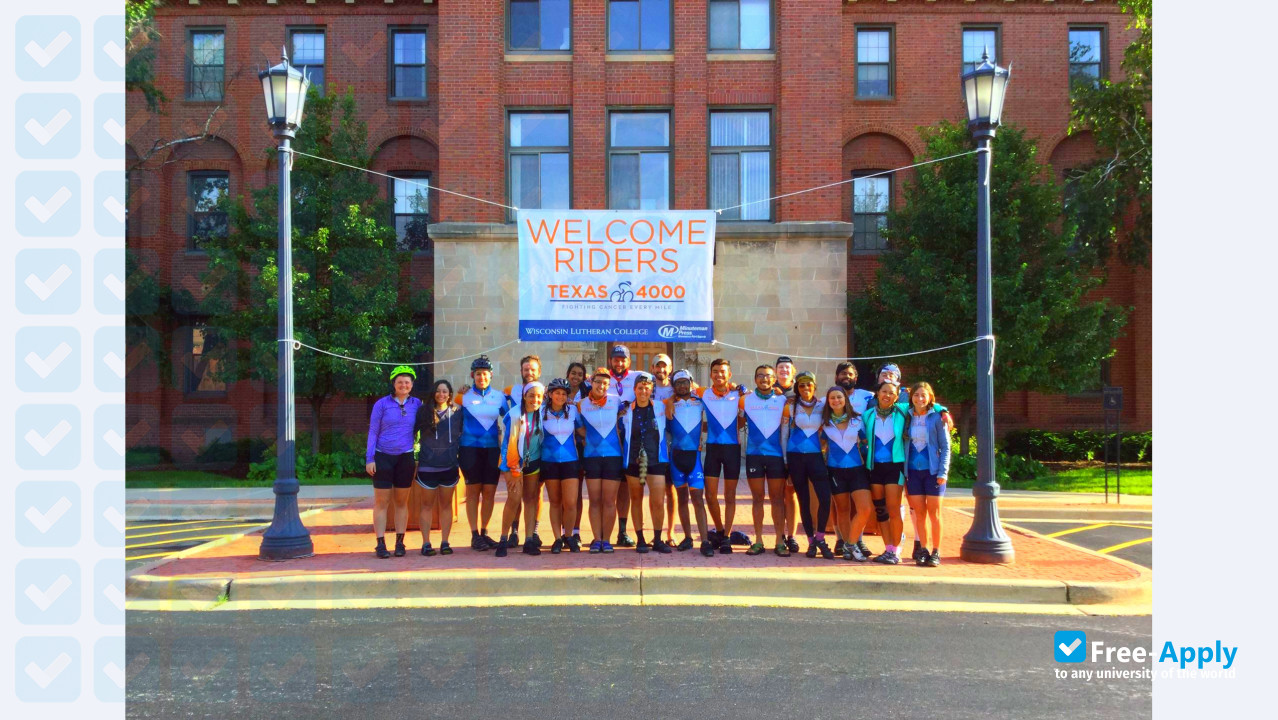 Wisconsin Lutheran College фотография №3