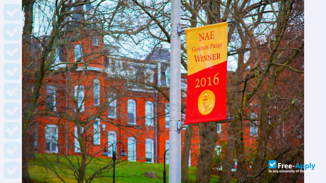 Worcester Polytechnic Institute photo #3
