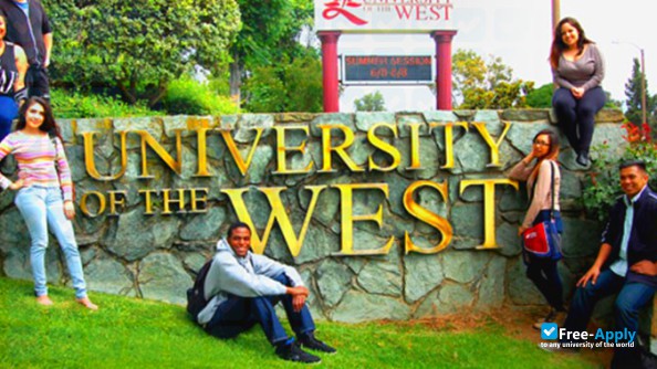Photo de l’University of the West #12