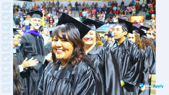 Wenatchee Valley College photo #3