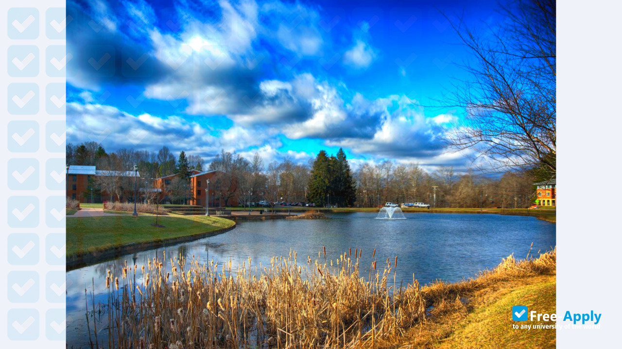 University of Virginia College at Wise photo #8