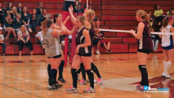 Foto de la University of Wisconsin College Barron County #13
