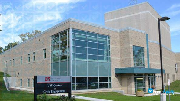 University of Wisconsin College Marathon County photo #11